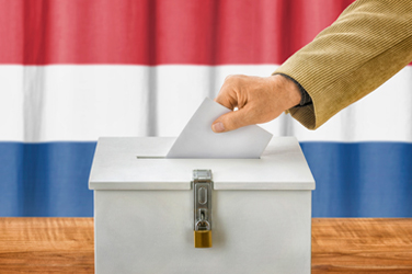 Bij de verkiezingen in Nederland werden de uittredende regeringspartijen teruggewezen.